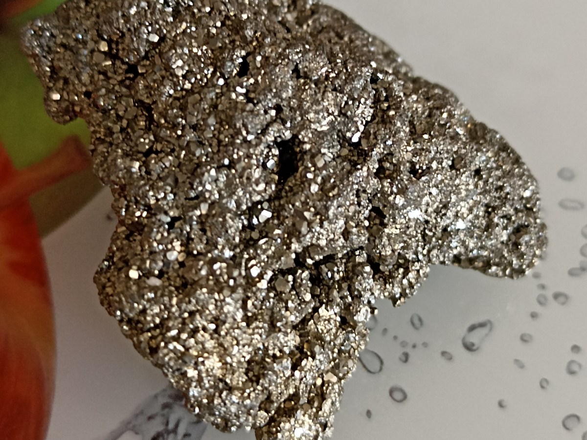 VENDO CRISTAL MINERAL NATURAL DE PIRITA,PESA 30, GR.&nbsp;,⬇️⬇️⬇️